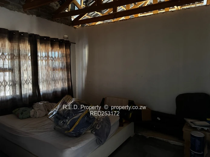 Family Home with Room to Make It Your Own In Mahatshula!