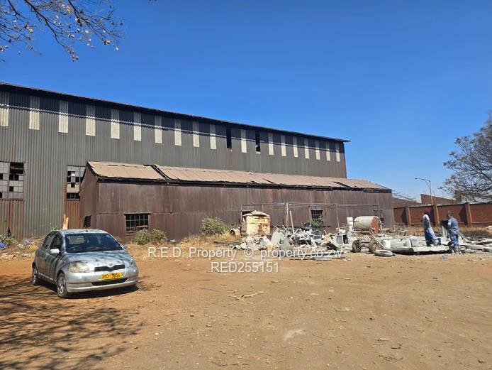 An expansive industrial and commercial complex In thorngrove!