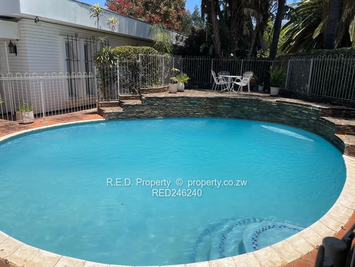 3 Bedroom House For Rent In Suburbs!