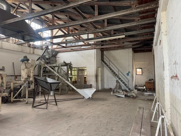 Warehouse & Factory