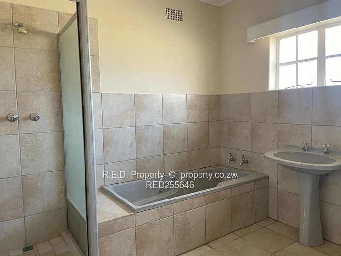 Family Home to Rent in Matsheumhlope