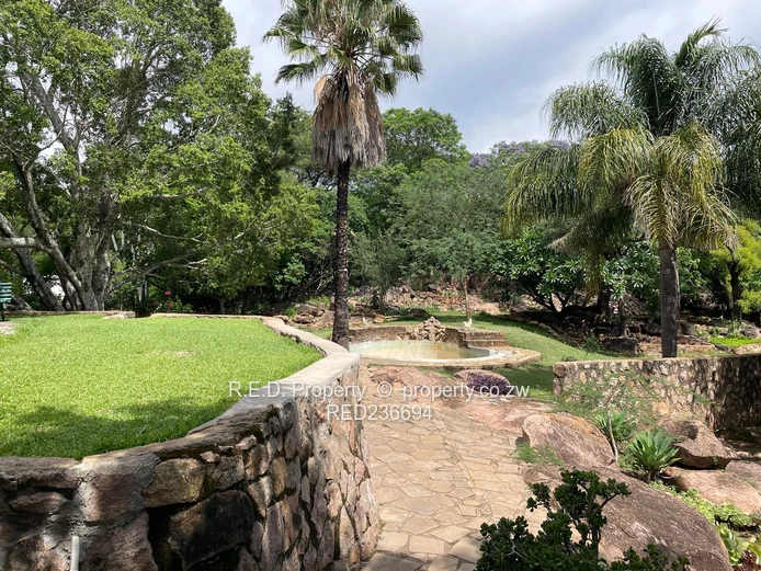 Character-filled Split-level Living In Burnside!