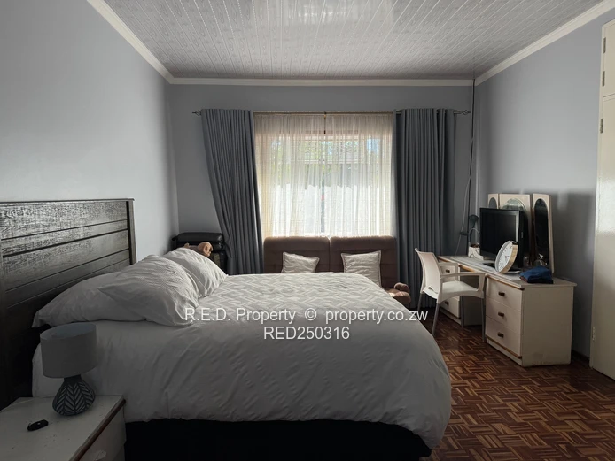 Comfortable Family Home In Matsheumhlope!