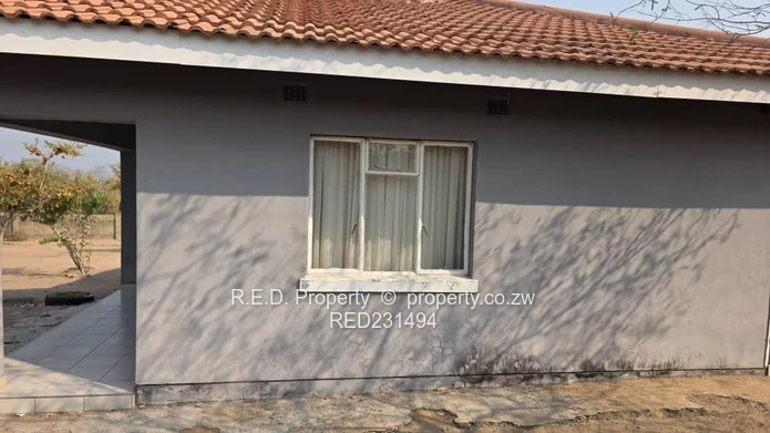 Lkeview Property In Binga