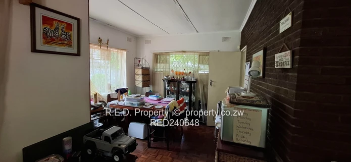 Add Your Touch to a Well-Positioned Family Home In Ilanda