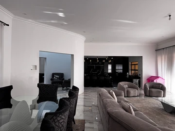 7 Bedroom House