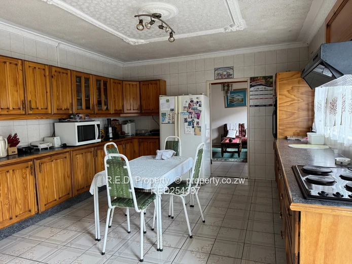 Multi-Dwelling Property  in Selbourne park