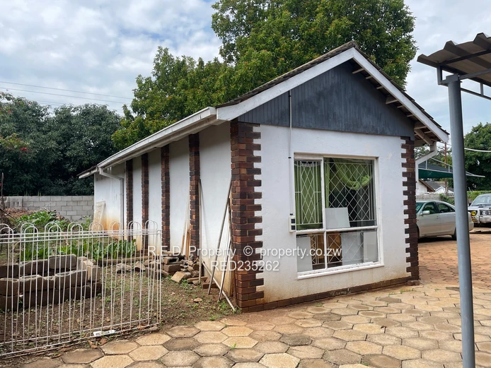 Move-In Ready Family Home with Endless Potential In Ilanda