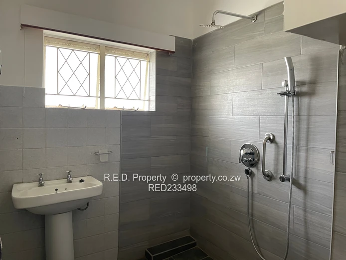 Comfortable Family Living in a Well-Located Area