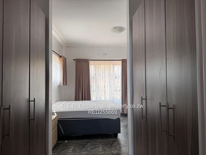 3-Bedroom House To Rent in Burnside