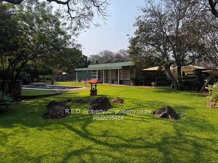 Well-Maintained Hillside Home!