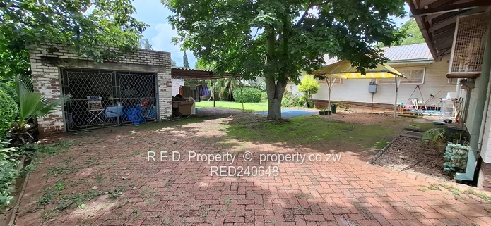 Add Your Touch to a Well-Positioned Family Home In Ilanda