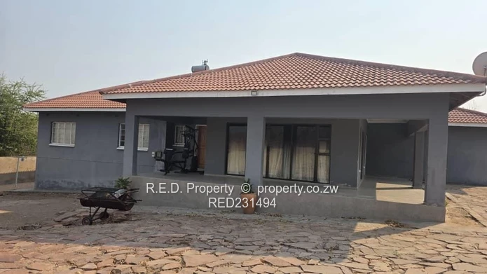 Lkeview Property In Binga