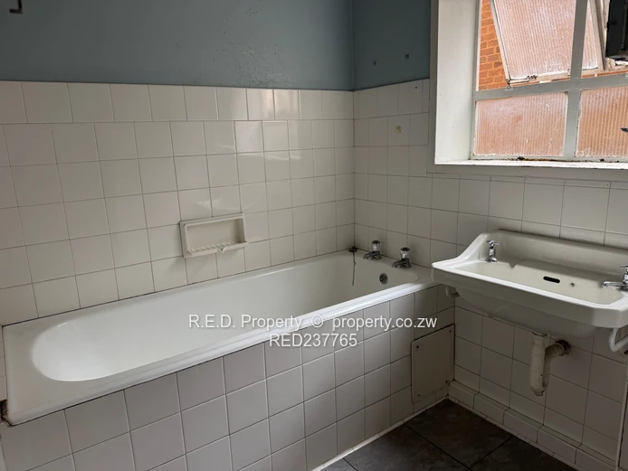 Prime-positioned one-bedroom flat in the CBD