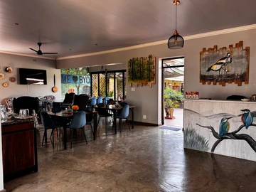 Hotel & Lodge