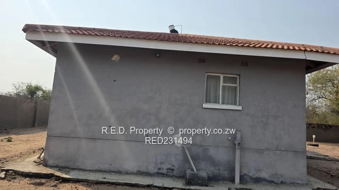 Lkeview Property In Binga