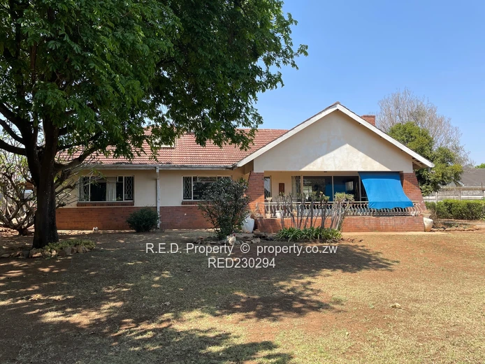 A home with heart, views, and endless potential In Ilanda!