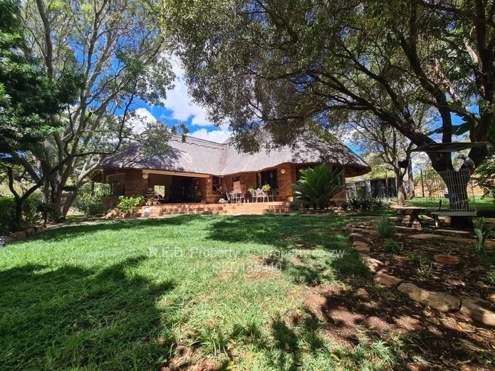 3 Bed Houses for Sale in Fortunes Gate RED185940