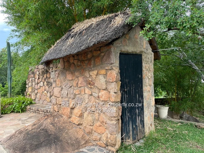 Character-filled Split-level Living In Burnside!