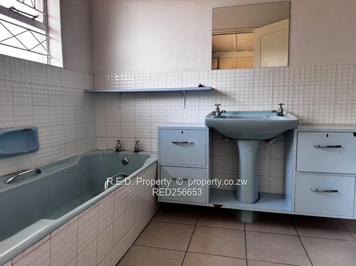 3 bedroom home to Rent in Burnside!
