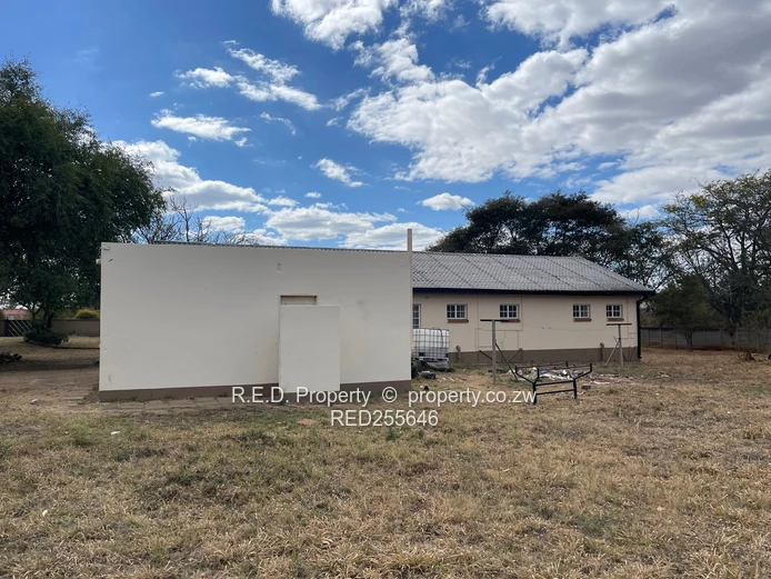 Family Home to Rent in Matsheumhlope