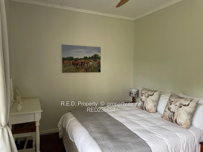 Character-filled Split-level Living In Burnside!