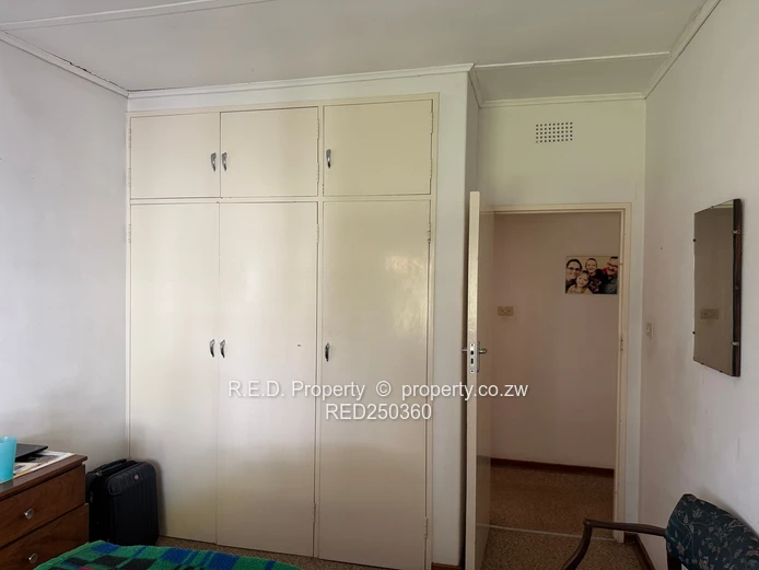 Neat Family Home In a Prime Location - Hillside!