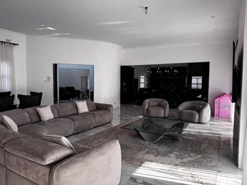 7 Bedroom House