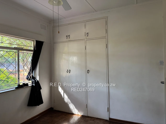Neat Family Home In Ilanda!
