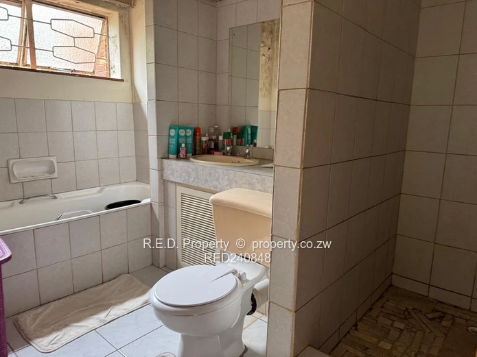 Double-Storey 2-Bed Townhouse In Ascot