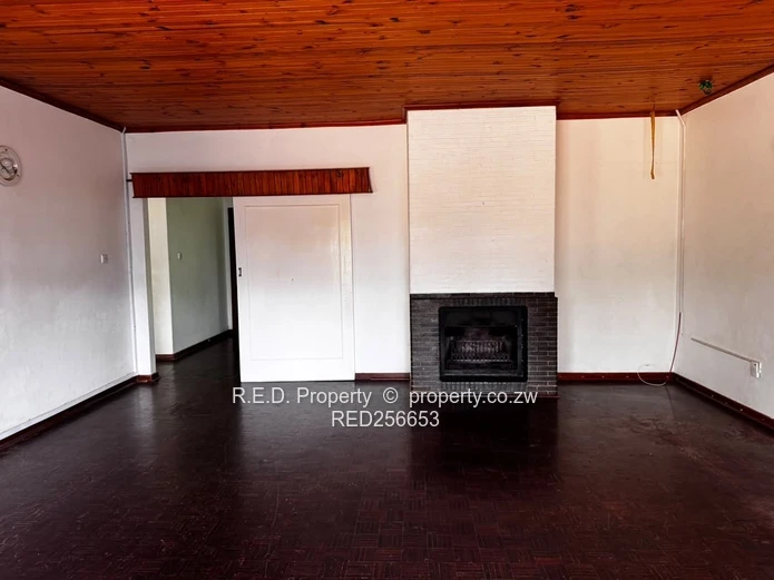 3 bedroom home to Rent in Burnside!