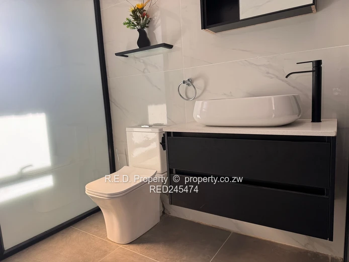 Modern 3-bedroom townhouses in Hillside!