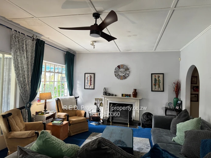 Neat Family Home In a Prime Location - Hillside!