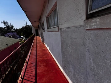 2 Bedroom Flat & Apartment