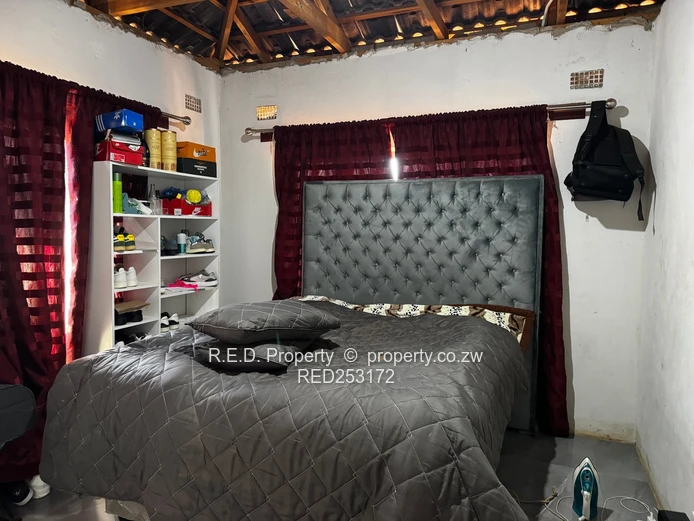 Family Home with Room to Make It Your Own In Mahatshula!