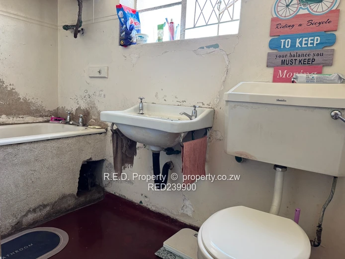 Prime CBD Location: Comfortable 1-Bedroom Apartment