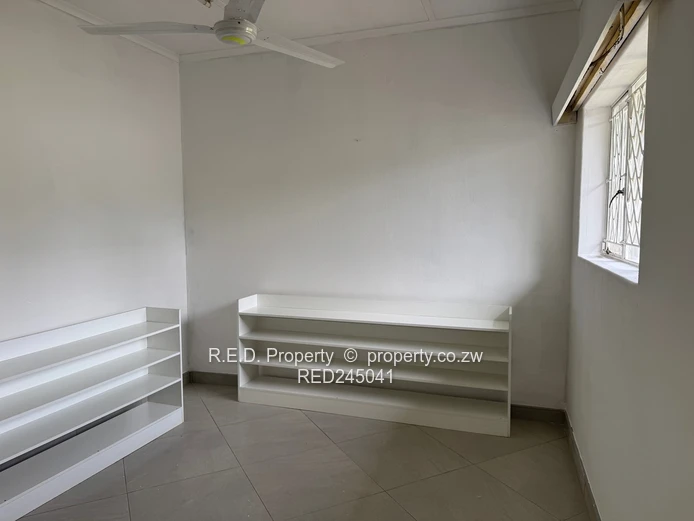 Versatile Property In Famona!