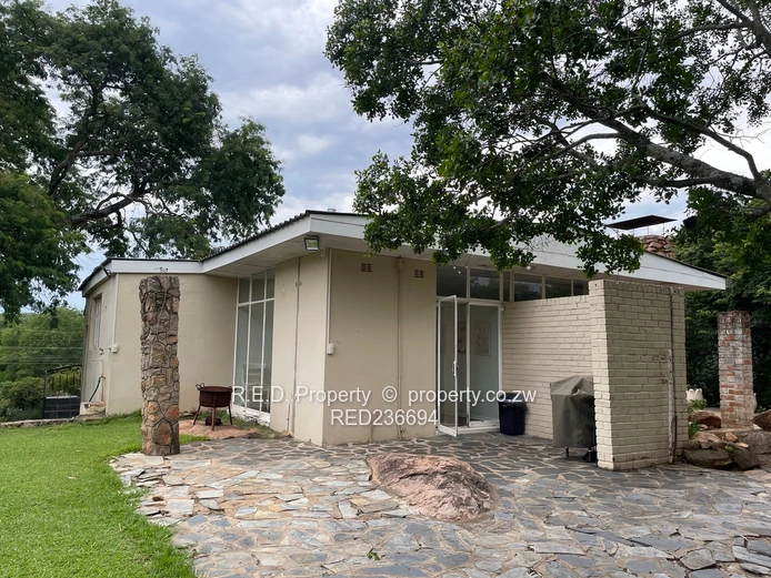 Character-filled Split-level Living In Burnside!