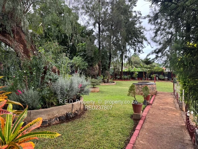 Build Your Vision on Prime, Serviced Land In Barham Green!