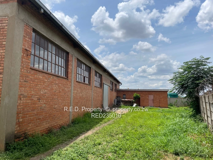 Industrial property with solid infrastructure In Kelvin 