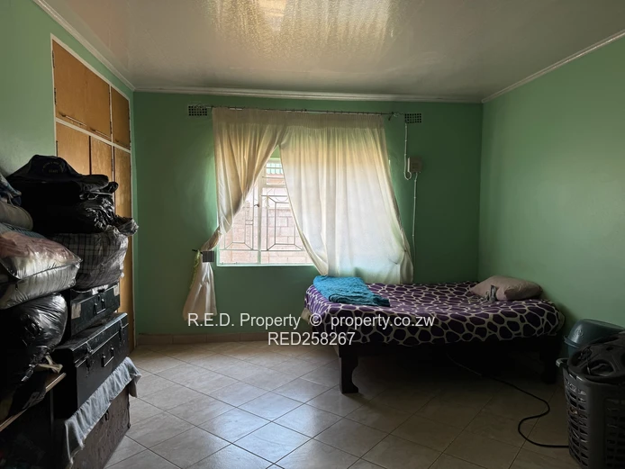A spacious family home In New Parklands!