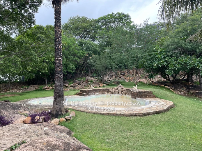 Character-filled Split-level Living In Burnside!