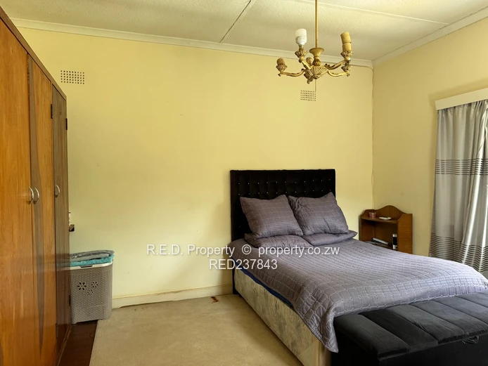 A Solid Family Home on Generous Grounds in Kumalo!