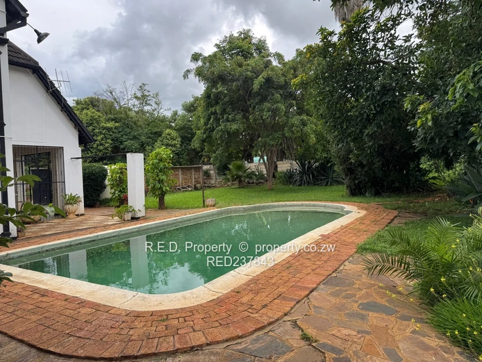 A Solid Family Home on Generous Grounds in Kumalo!