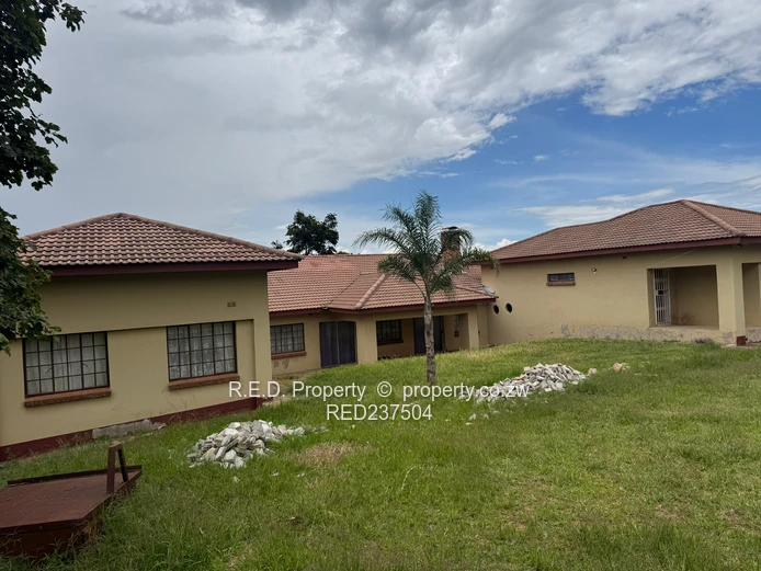 A versatile property offering space, sustainability, and opportunity In  Beuna Vista !