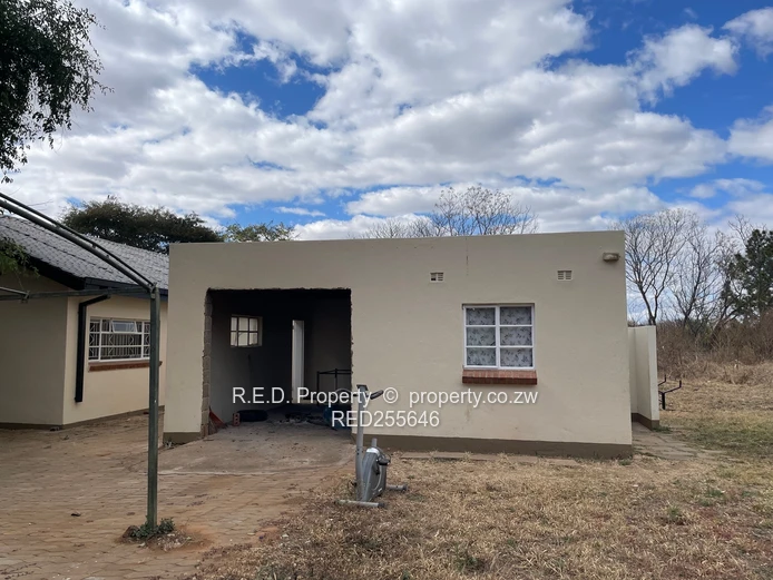 Family Home to Rent in Matsheumhlope