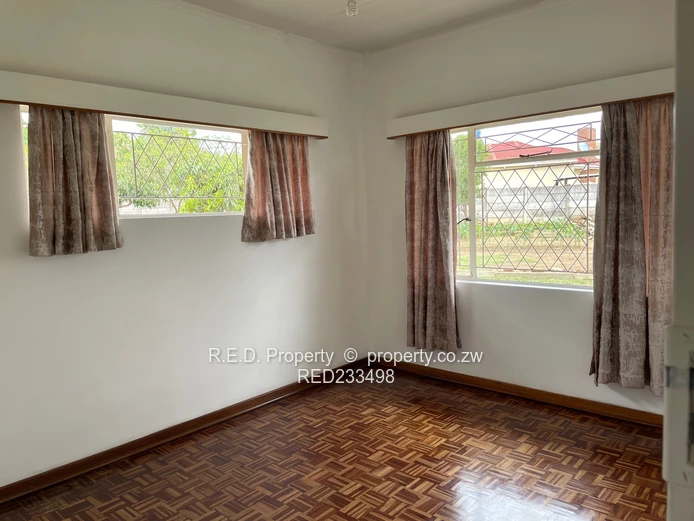 Comfortable Family Living in a Well-Located Area