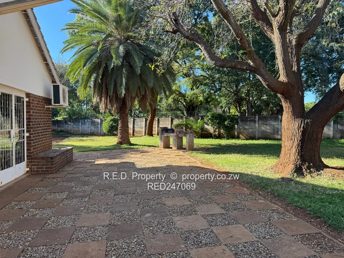 Neat Family Home In Ilanda!