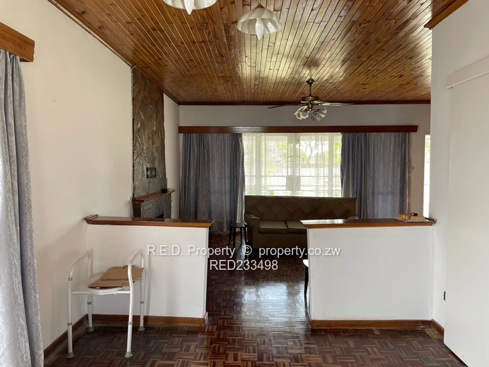 Comfortable Family Living in a Well-Located Area