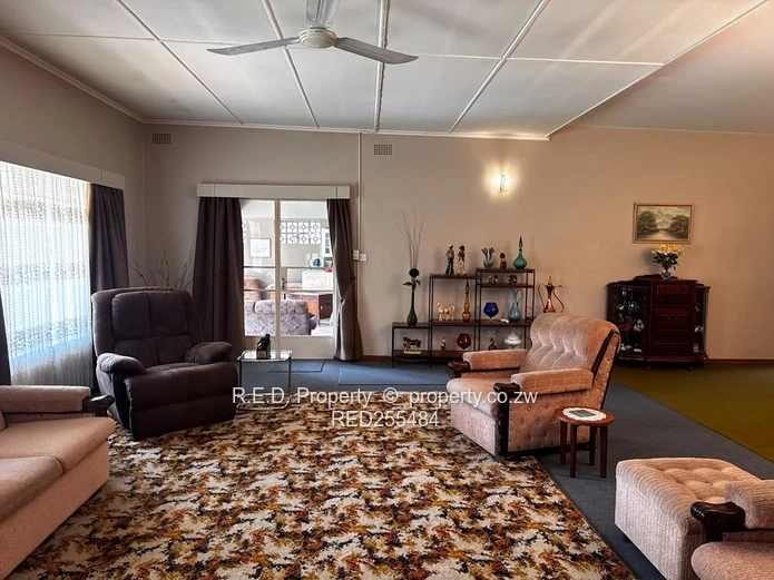 Well-Maintained Hillside Home!